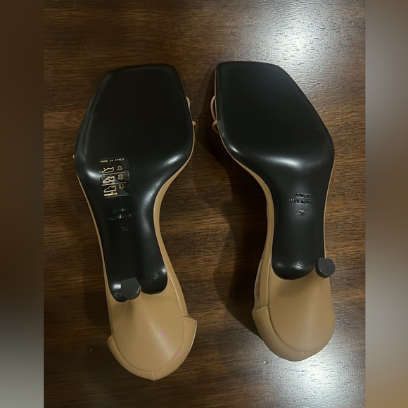 TOTEME - The Knot Leather Sandals - Picture 5 of 5